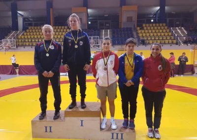 U sastavu kadetske reprezentacije Hrvatske, ali pod vodstvom trenera Miroslava Mihalca, protekloga vikenda hrvačica Podravke bila je u Mađarskoj, Budimpešti gdje je nastupila na otvorenom prvenstvu Mađarske. U doista žestokoj konkurenciji od 260 hrvačica, Valentina je odlično odaradila svoj nastup u kategoriji do 60 kilogrma u kojoj je na kraju osvojila odlično treće mjesto. Zabilježila je tri pobjede i jedan poraz s omjerom 36 napavljenih tehničkih bodova i samo 9 bodova koja su napravljena na njoj. Prema riječima trenera Miroslava Mihlaca izuzetno je zadovoljan nastupom na ovako jakom natjecanju, odnosno na natjecanju koje je Mađarima poslužila i kao izlučno natjecanje za sastav njihove kadetske vrste. Uz to Valentina je dobila i poziv trenera njihove reprezentacije da se radi sparinga odazove njihovim završnim pripremama uoči europskog prvenstva koje se ove godine održava u Sarajevu.