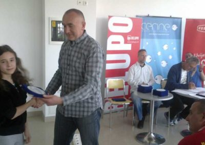 Mladoj atletičarki Anji Slavinić uručeno priznanje za najbolju atletičarku u kategoriji limačica za 2016. godinu