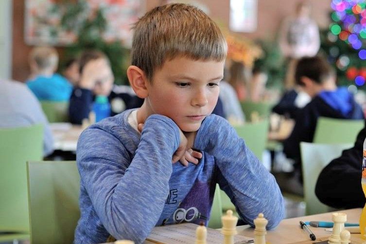 Emanuel Bunić osvojio kadetski šahovski turnir u Sesvetama (foto: Vesna Živčić)