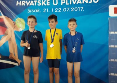 7 ODLIČJA ZA PLIVAČKI KLUB CERINE U SISKU